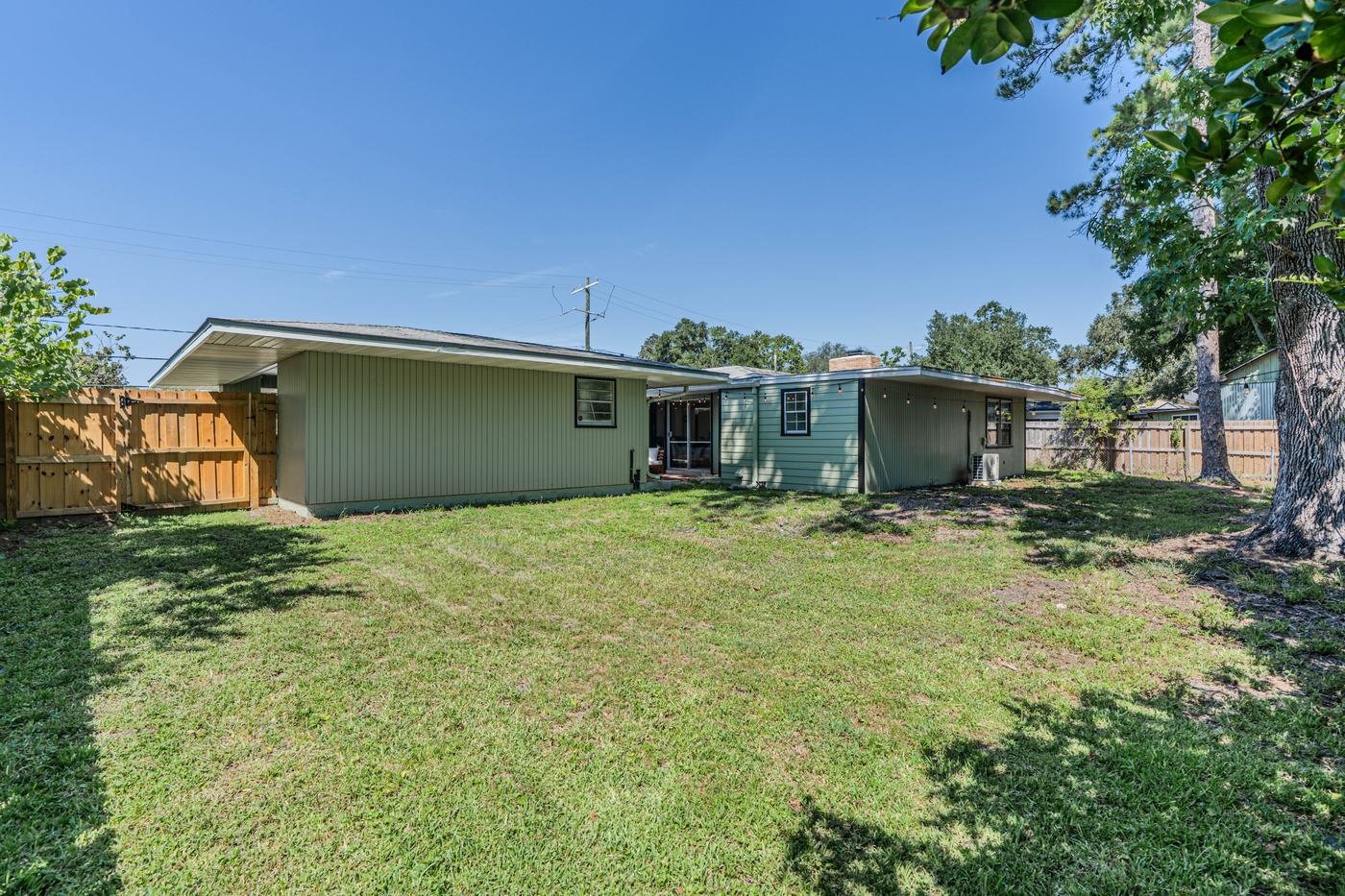 outdoor spaces at JaxStay furnished home in Mandarin Jacksonville Florida